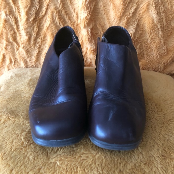 Rich brown leather ankle booties size 8.5 wide - Picture 2 of 5